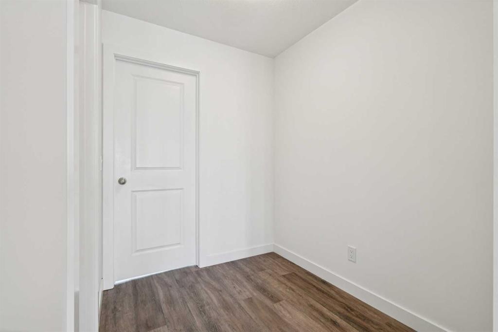 903-24 Rivercrest Drive, Cochrane, AB - Indoor Photo Showing Other Room