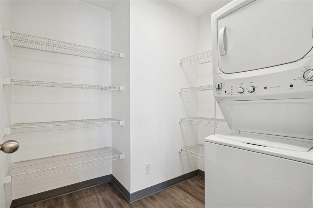 903-24 Rivercrest Drive, Cochrane, AB - Indoor Photo Showing Laundry Room