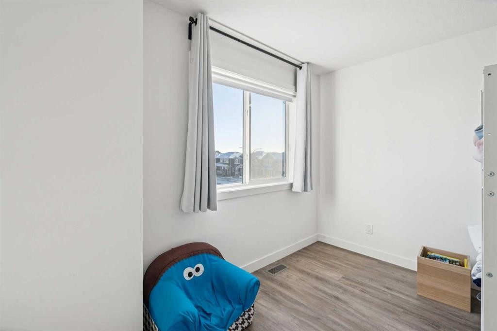 1502-24 Rivercrest Drive, Cochrane, AB - Indoor