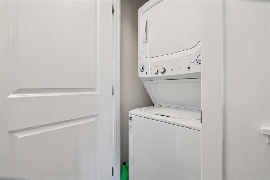 1502-24 Rivercrest Drive, Cochrane, AB - Indoor Photo Showing Laundry Room