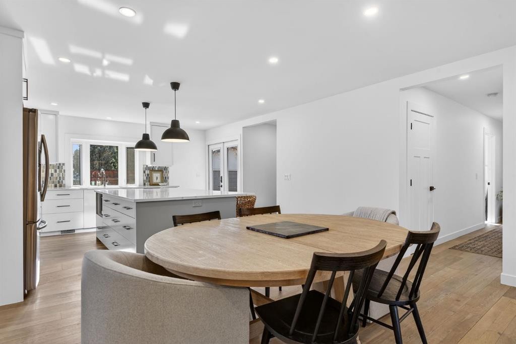 407 Brookmere Crescent Sw, Calgary, AB