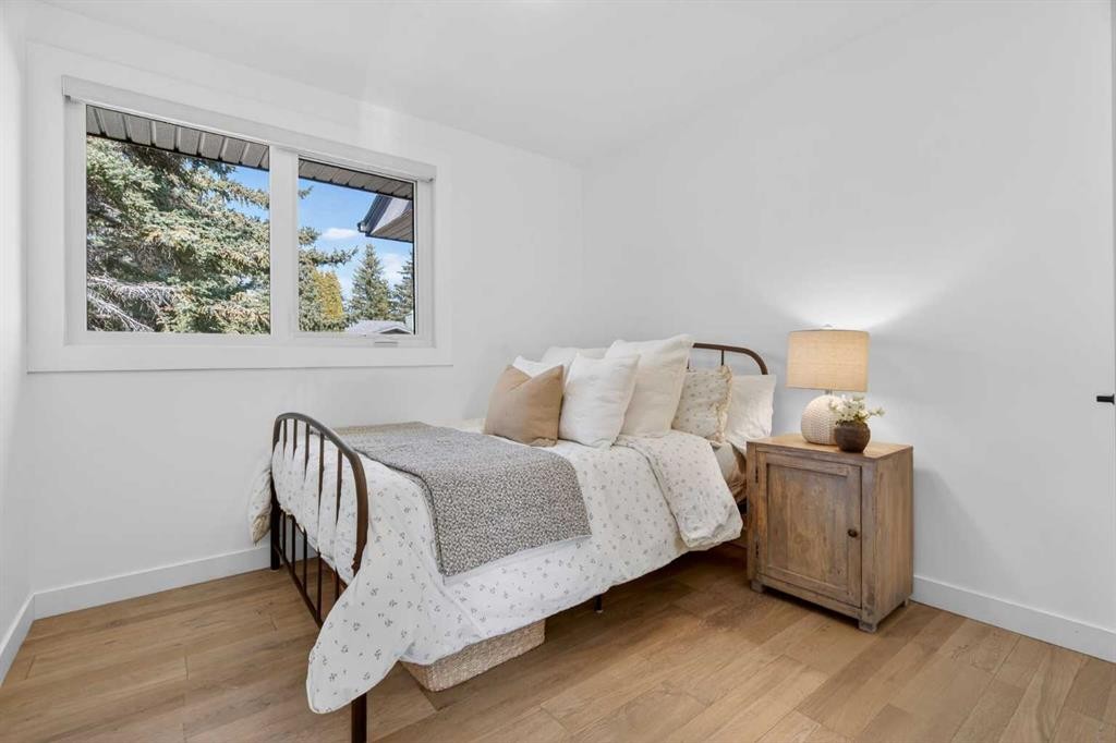 407 Brookmere Crescent Sw, Calgary, AB