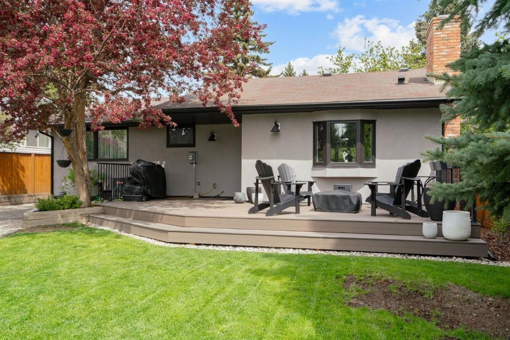 407 Brookmere Crescent Sw, Calgary, AB