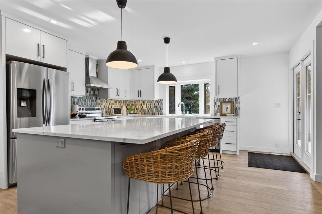 407 Brookmere Crescent Sw, Calgary, AB