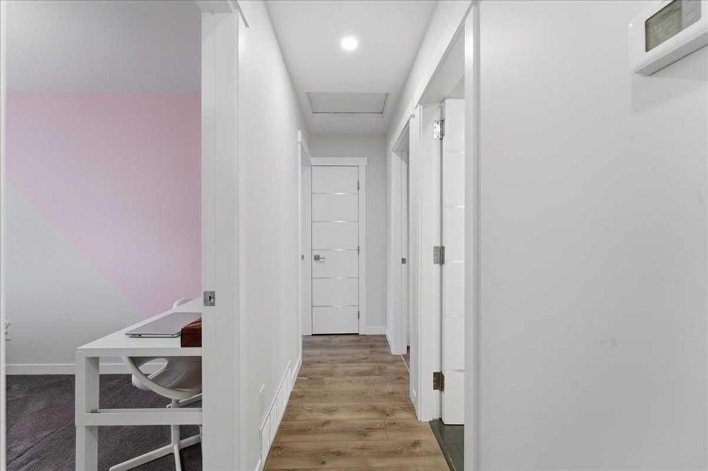 6603 Malvern Road Ne, Calgary, AB - Indoor Photo Showing Other Room