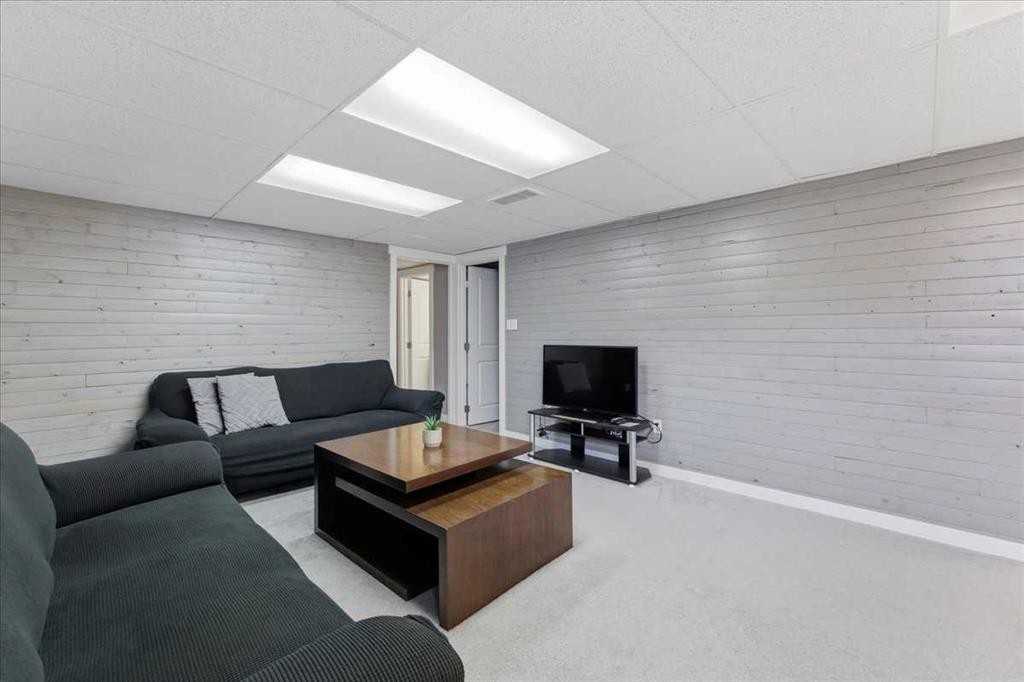 6603 Malvern Road Ne, Calgary, AB - Indoor