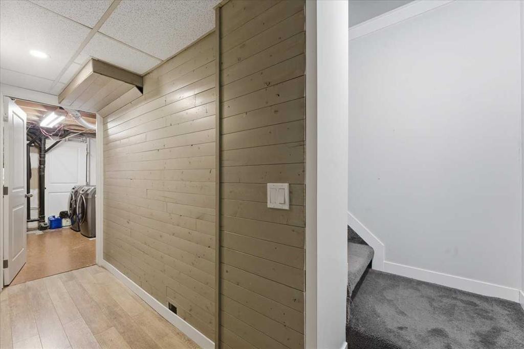 6603 Malvern Road Ne, Calgary, AB - Indoor Photo Showing Other Room