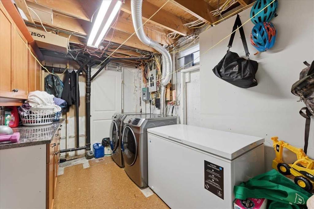 6603 Malvern Road Ne, Calgary, AB - Indoor Photo Showing Laundry Room