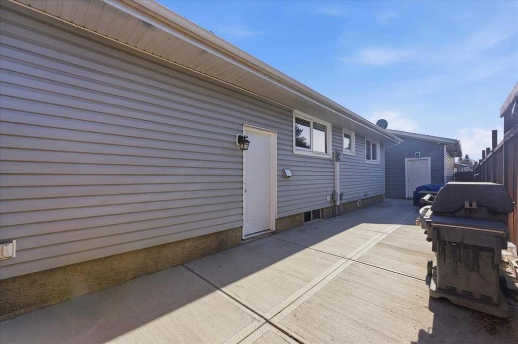 6603 Malvern Road Ne, Calgary, AB - Outdoor With Exterior