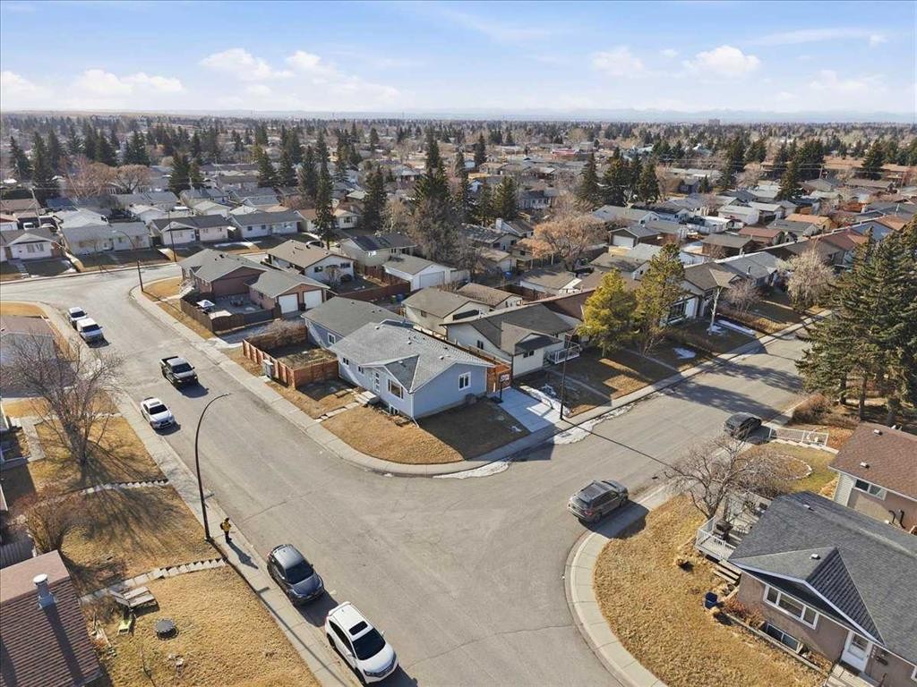 6603 Malvern Road Ne, Calgary, AB - Outdoor With View