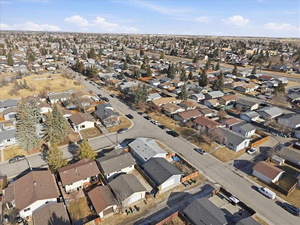 6603 Malvern Road Ne, Calgary, AB - Outdoor With View