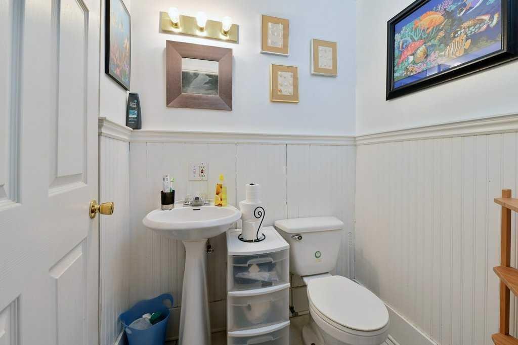 5-7740 Hunterview Drive Nw, Calgary, AB - Indoor Photo Showing Bathroom