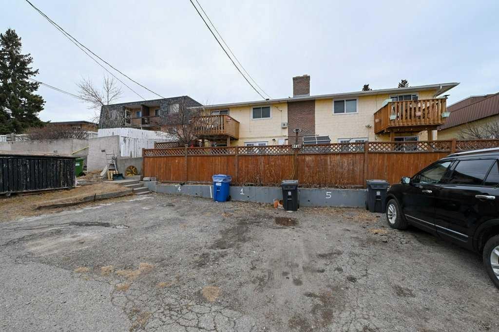 5-7740 Hunterview Drive Nw, Calgary, AB - Outdoor