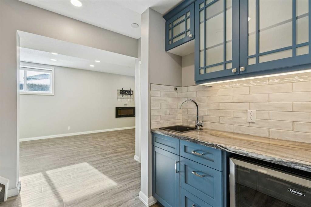 33 Sundown Grove, Cochrane, AB - Indoor