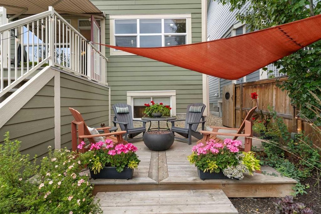 33 Sundown Grove, Cochrane, AB - Outdoor With Deck Patio Veranda With Exterior
