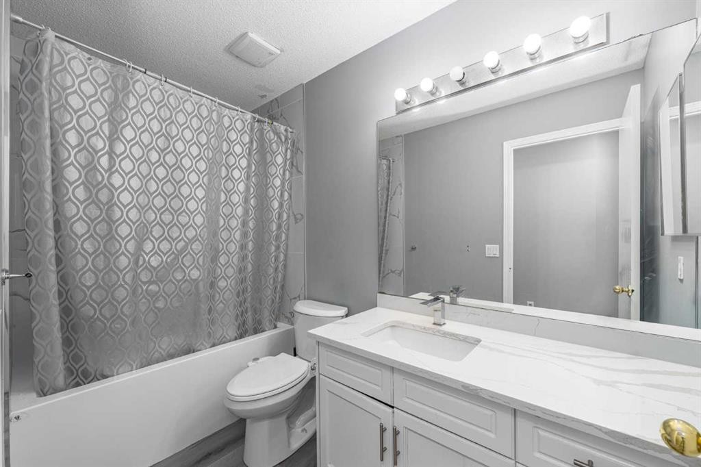 14 Coral Sands Place Ne, Calgary, AB - Indoor Photo Showing Bathroom