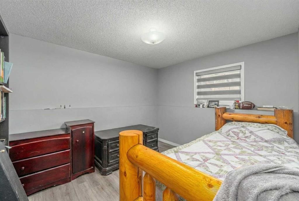 14 Coral Sands Place Ne, Calgary, AB - Indoor Photo Showing Bedroom
