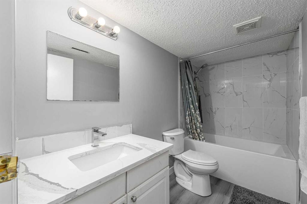 14 Coral Sands Place Ne, Calgary, AB - Indoor Photo Showing Bathroom