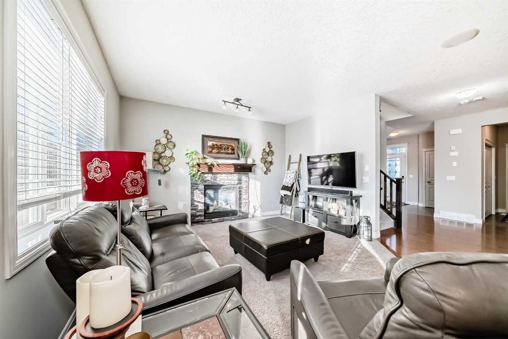 57 Silverado Skies Way Sw, Calgary, AB - Indoor Photo Showing Living Room