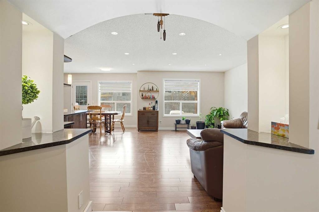 618 Citadel Drive Nw, Calgary, AB - Indoor Photo Showing Other Room