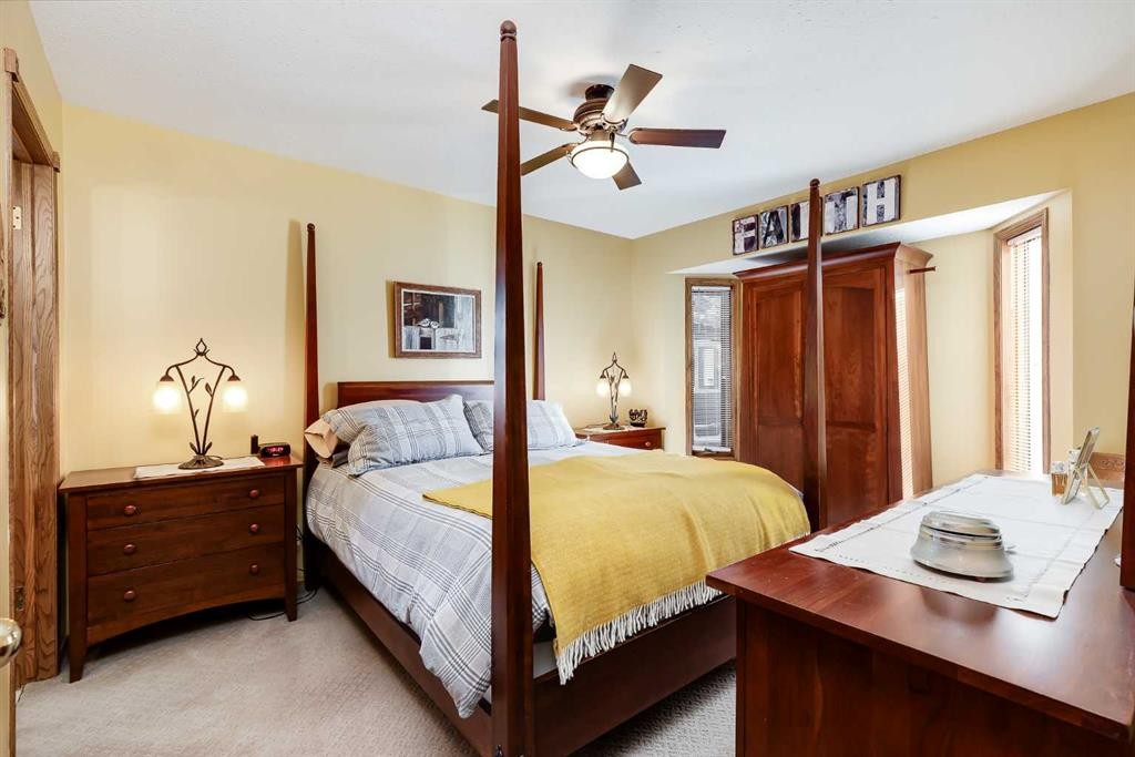 4118 Silverpark Estates Close, Olds, AB - Indoor Photo Showing Bedroom