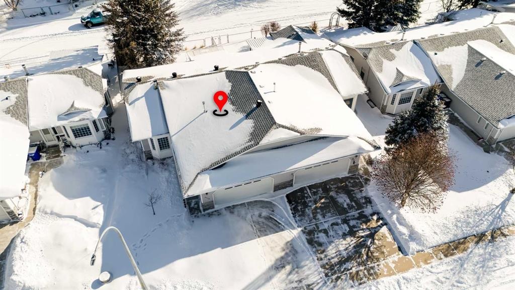 4118 Silverpark Estates Close, Olds, AB - Outdoor