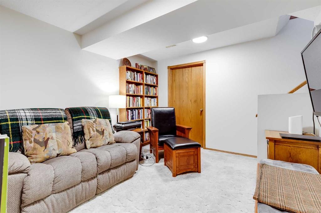 4118 Silverpark Estates Close, Olds, AB - Indoor