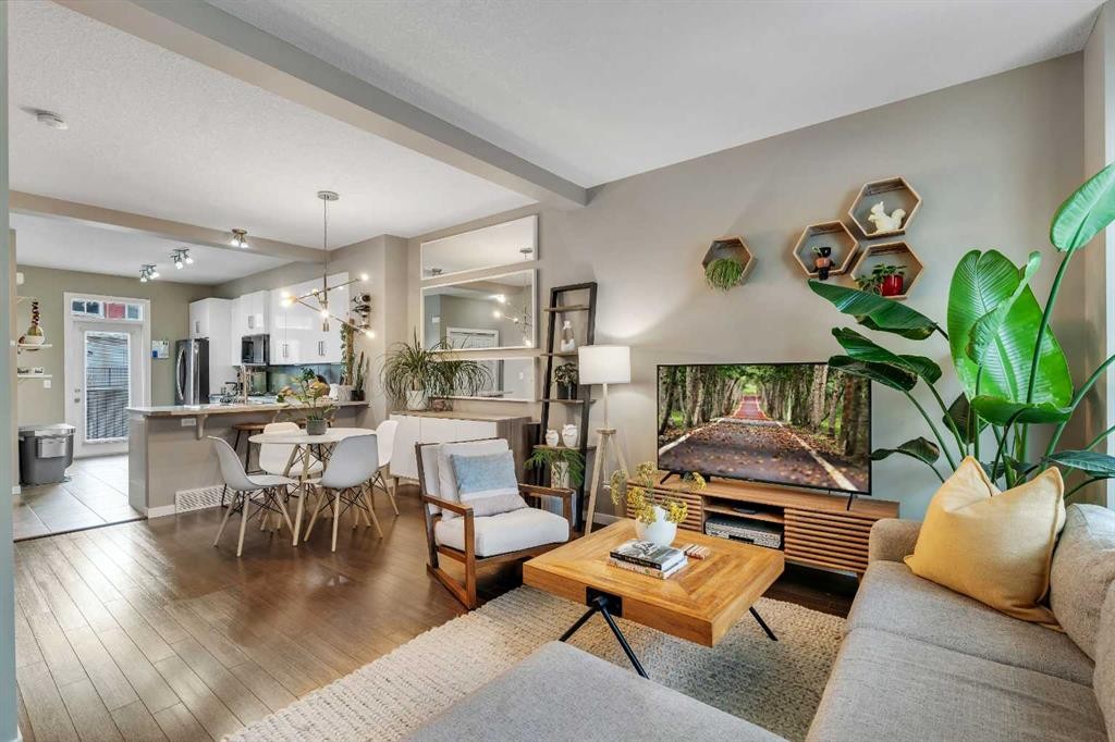 221 New Brighton Row Se, Calgary, AB - Indoor Photo Showing Living Room