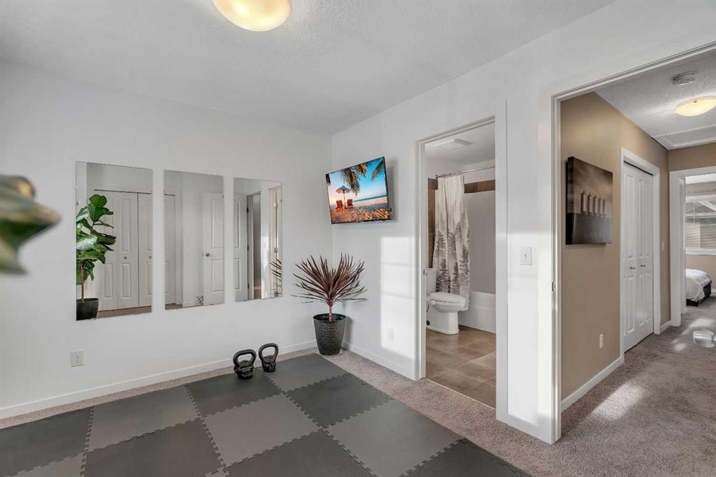 221 New Brighton Row Se, Calgary, AB - Indoor Photo Showing Other Room