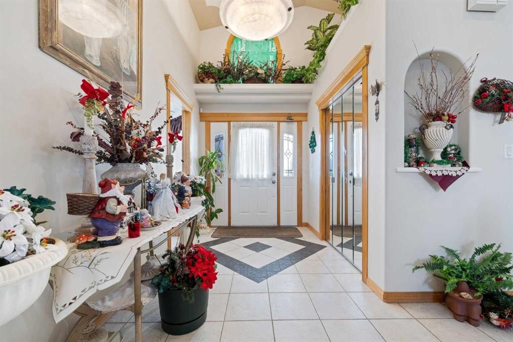 16 Arbour Estates View Nw, Calgary, AB - Indoor Photo Showing Other Room