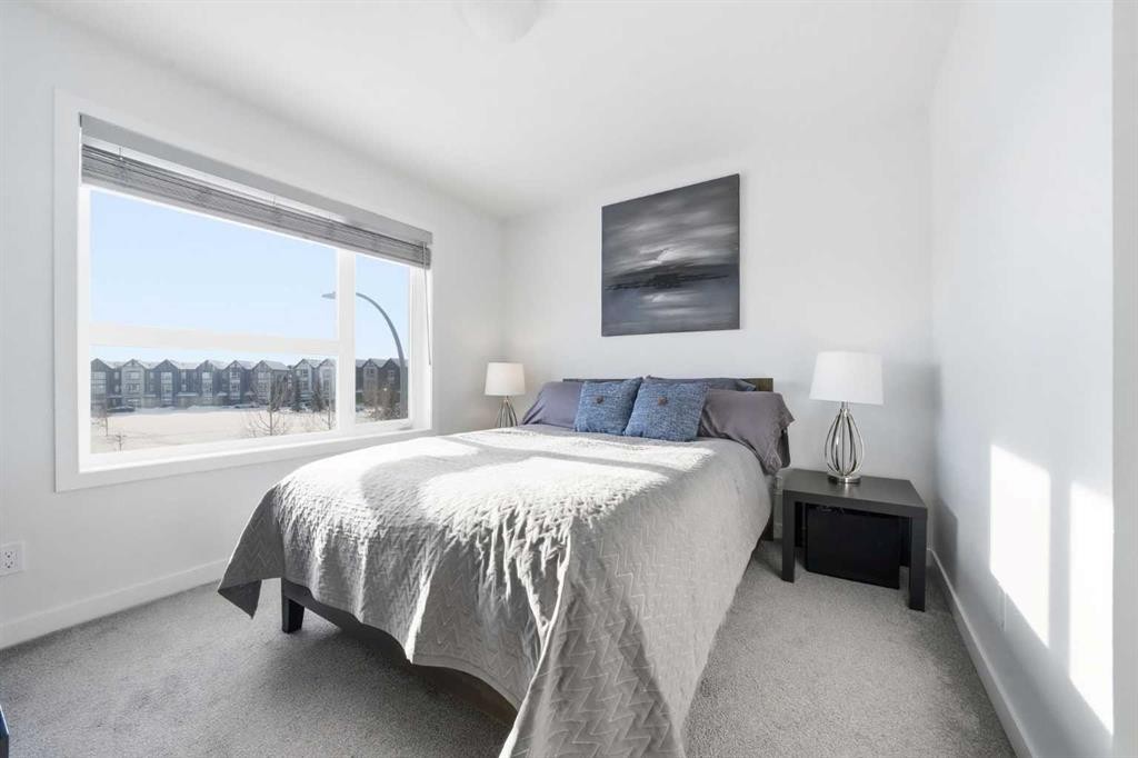 66 Evanscrest Manor Nw, Calgary, AB - Indoor Photo Showing Bedroom