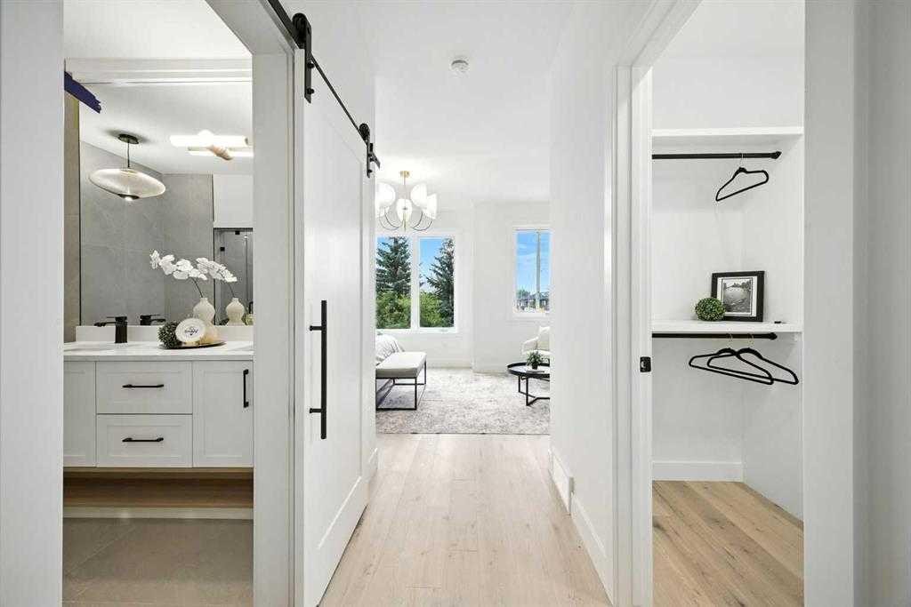 926 21 Avenue Nw, Calgary, AB - Indoor