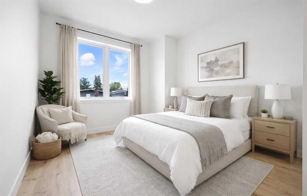 926 21 Avenue Nw, Calgary, AB - Indoor Photo Showing Bedroom