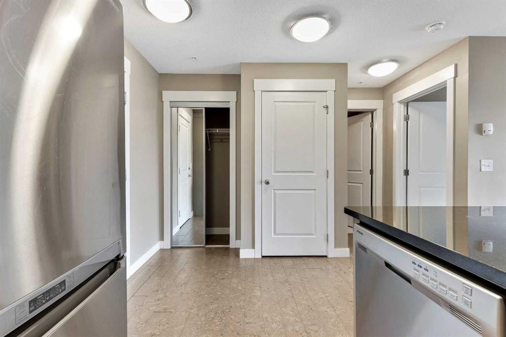 1302-155 Skyview Ranch Way Ne, Calgary, AB - Indoor Photo Showing Kitchen