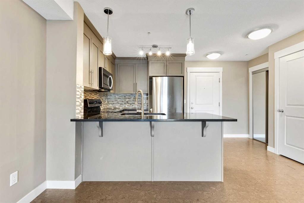 1302-155 Skyview Ranch Way Ne, Calgary, AB - Indoor Photo Showing Kitchen With Upgraded Kitchen