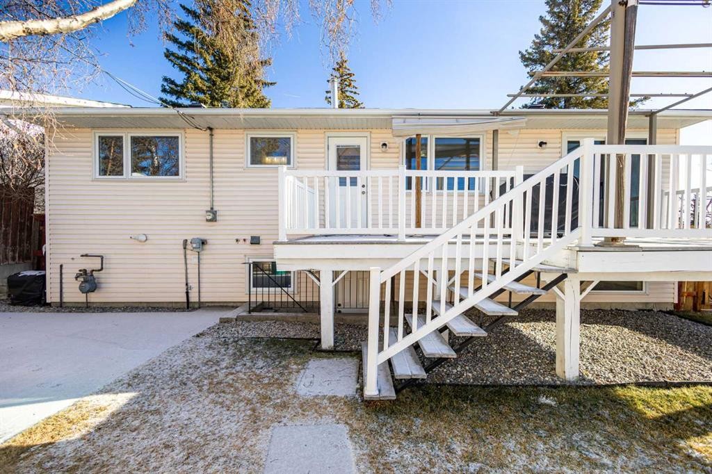 95 Silver Brook Drive Nw, Calgary, AB - Outdoor