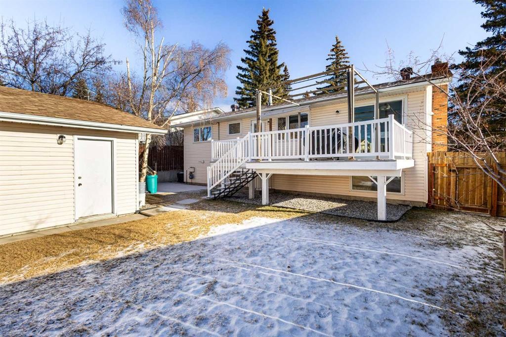 95 Silver Brook Drive Nw, Calgary, AB - Outdoor With View