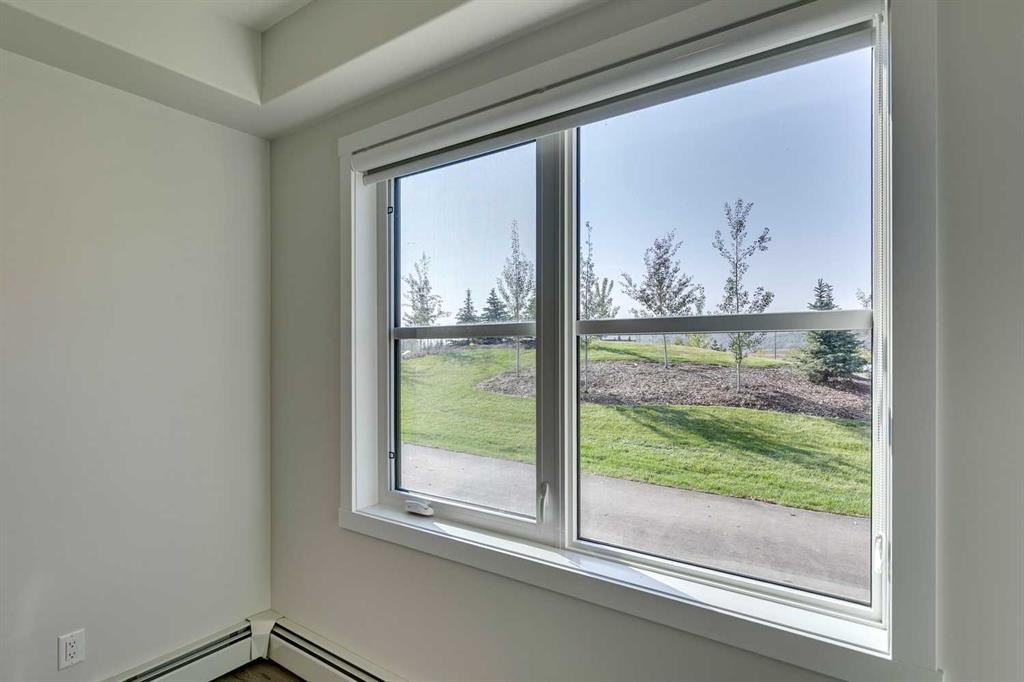 113-55 Wolf Hollow Crescent Se, Calgary, AB - Indoor Photo Showing Other Room