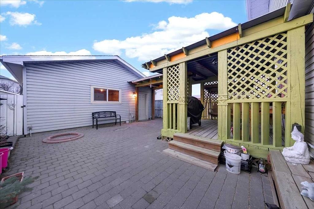 262 Martindale Boulevard Ne, Calgary, AB - Outdoor With Deck Patio Veranda With Exterior