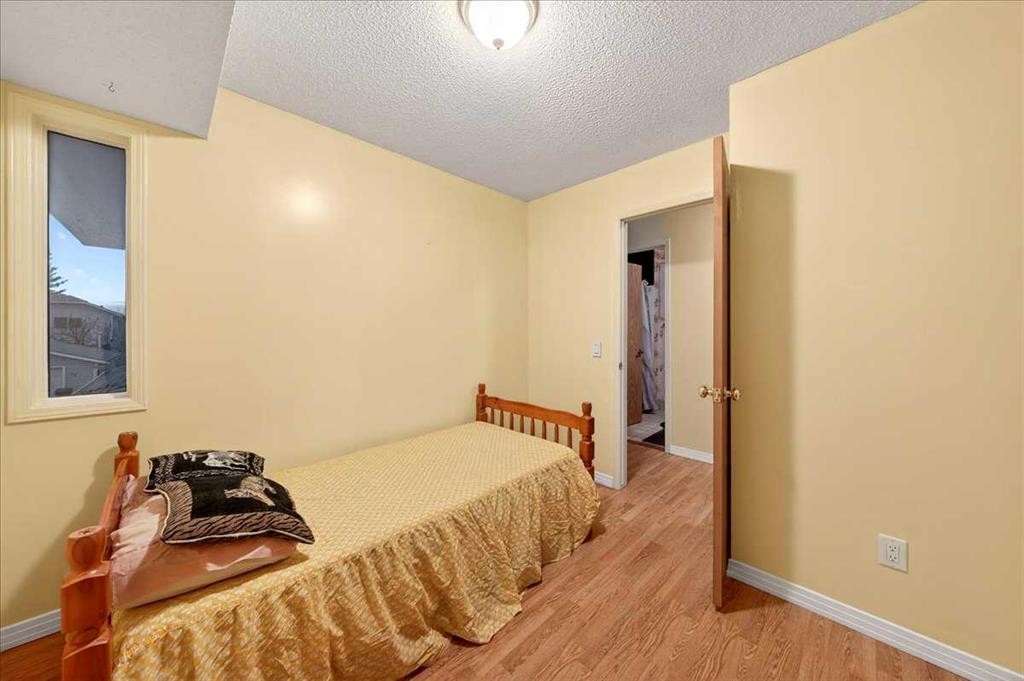 262 Martindale Boulevard Ne, Calgary, AB - Indoor Photo Showing Bedroom