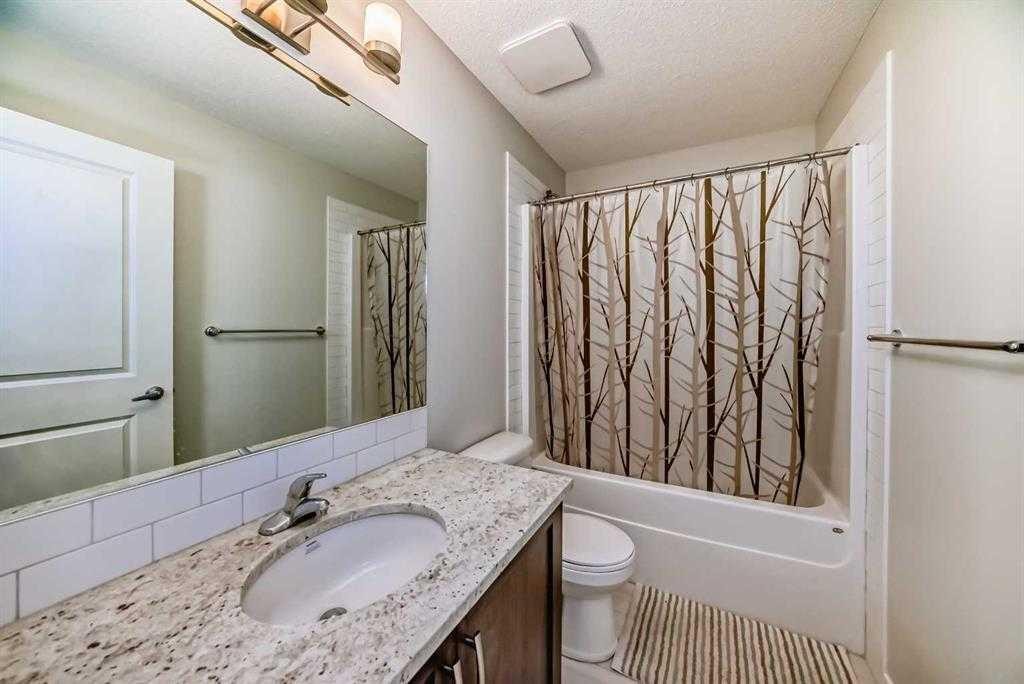 401-250 Fireside View, Cochrane, AB - Indoor Photo Showing Bathroom