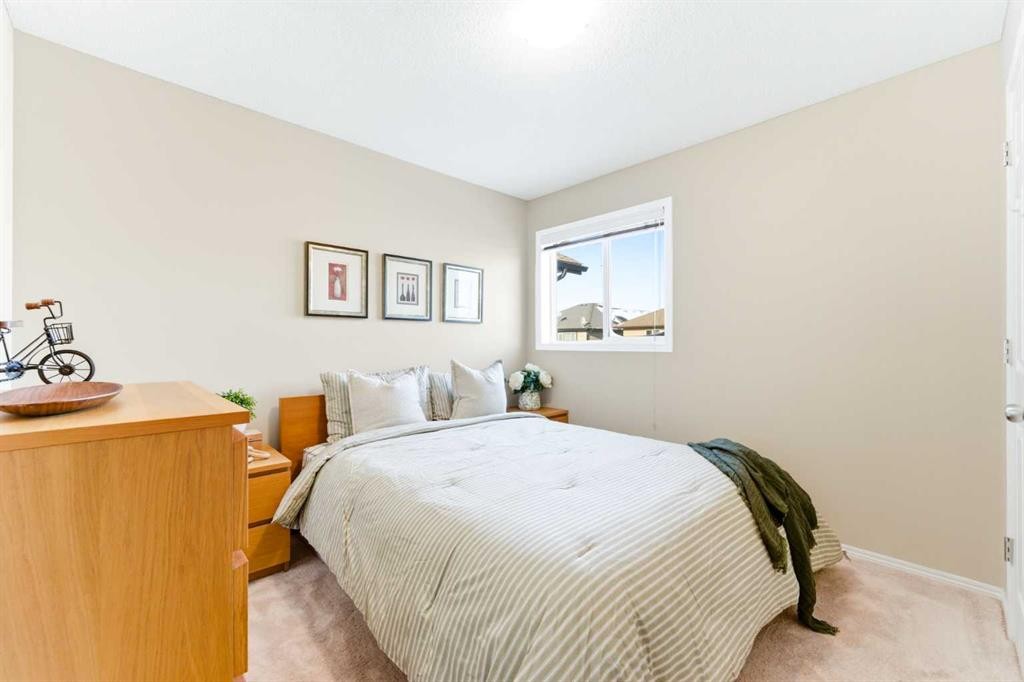 185 Auburn Glen Circle Se, Calgary, AB - Indoor Photo Showing Bedroom
