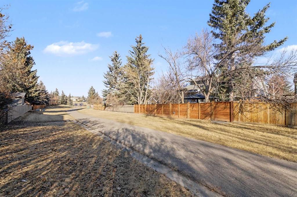 188 Bernard Drive Nw, Calgary, AB - Outdoor