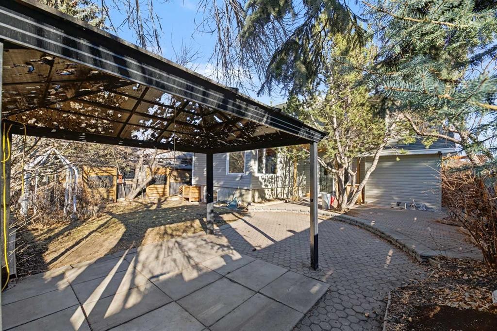 188 Bernard Drive Nw, Calgary, AB - Outdoor