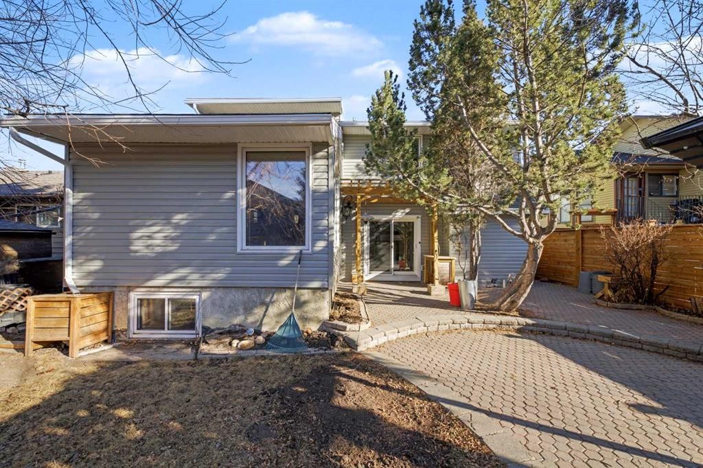 188 Bernard Drive Nw, Calgary, AB - Outdoor
