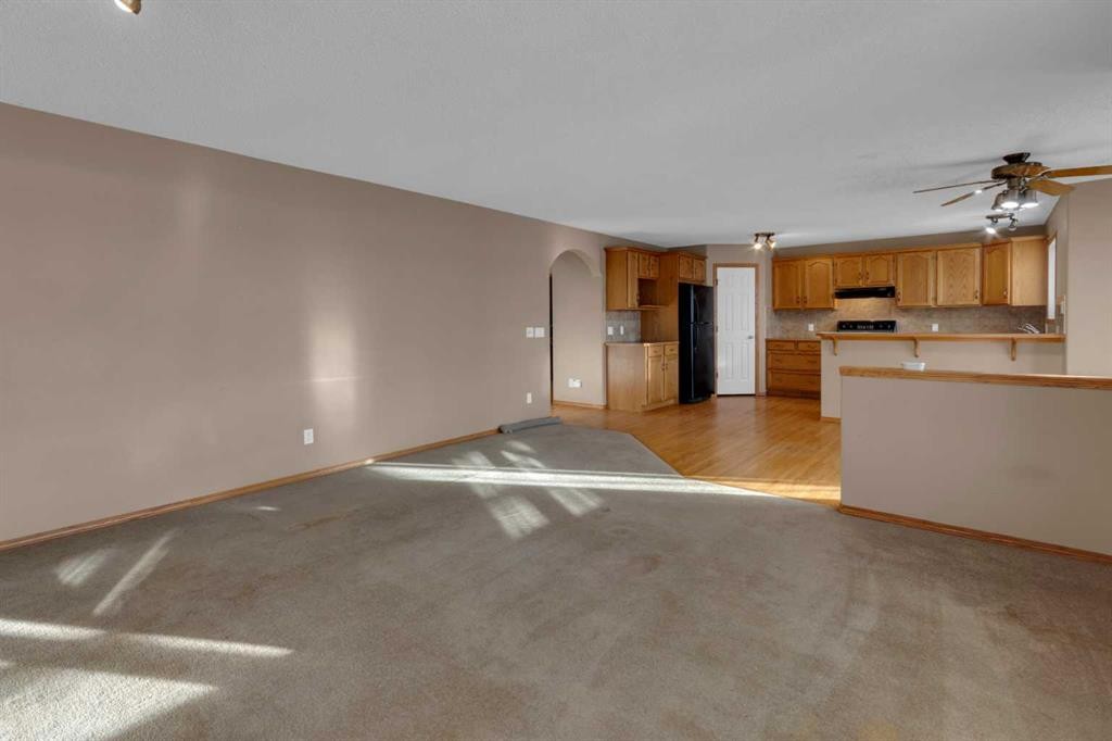 111 Hillview Road, Strathmore, AB - Indoor Photo Showing Kitchen