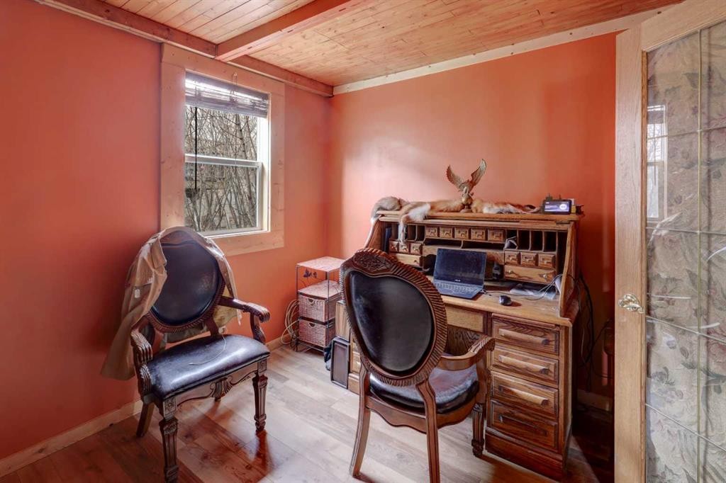 6424 32 Avenue Nw, Calgary, AB - Indoor Photo Showing Office