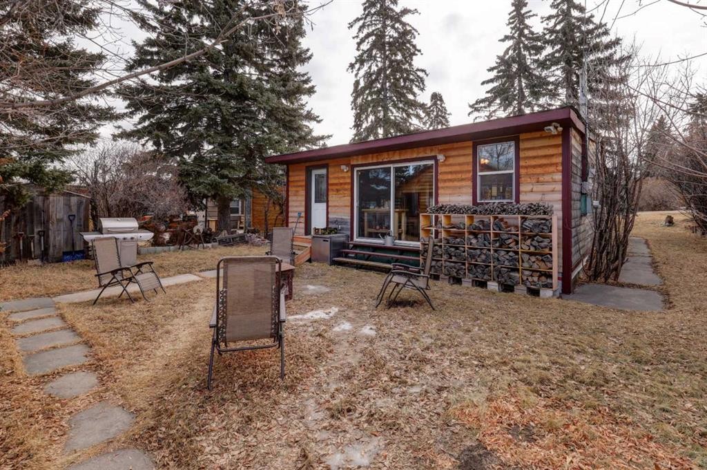 6424 32 Avenue Nw, Calgary, AB - Outdoor With Deck Patio Veranda