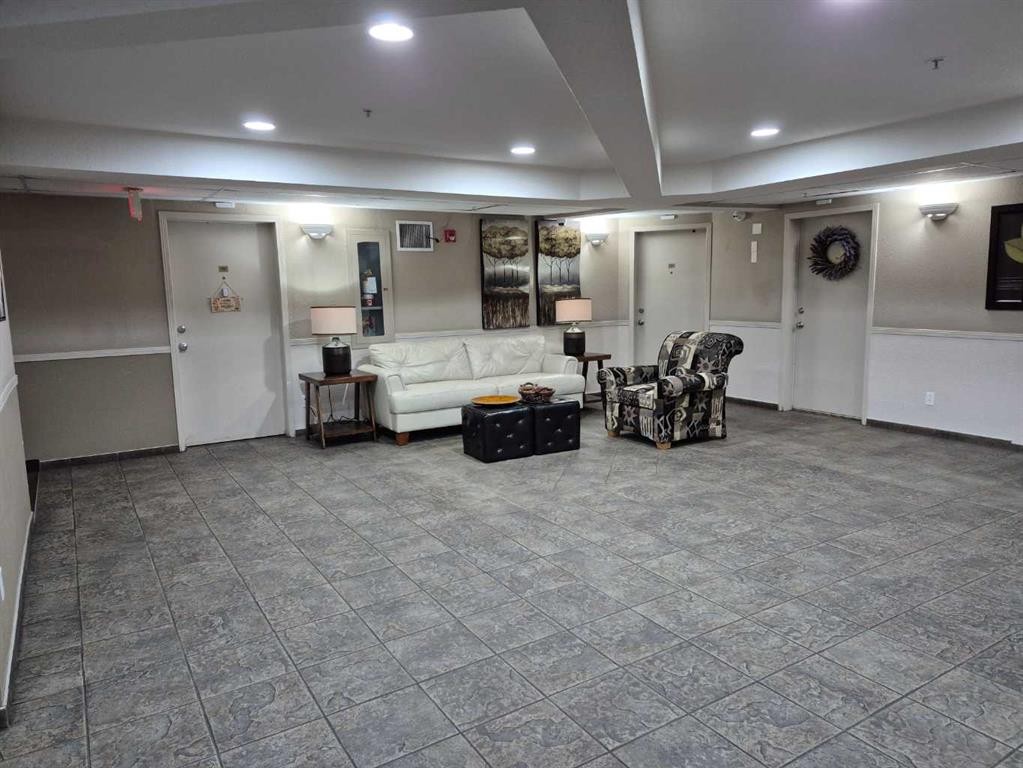 1117-12 Cimarron Common, Okotoks, AB - Indoor