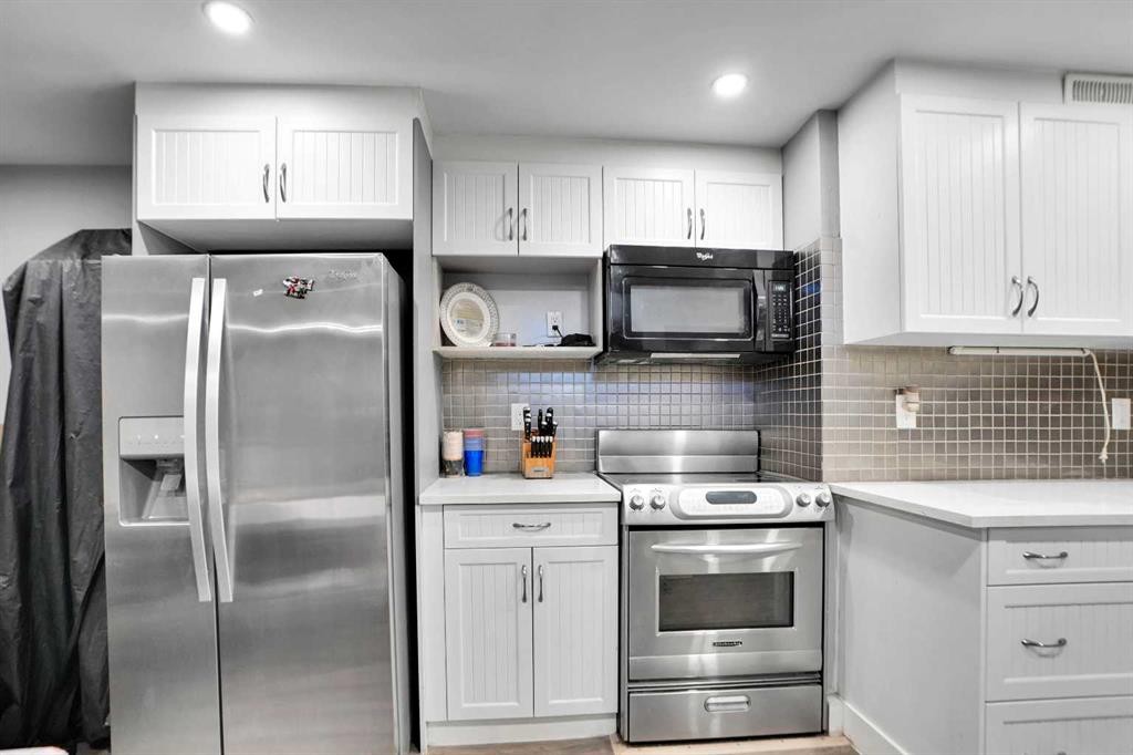 91 Copperstone Gate Se, Calgary, AB - Indoor Photo Showing Kitchen